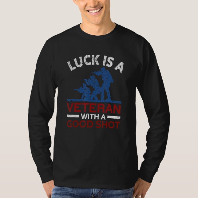 Veteran With A Good Shot USA Flag Proud American V T Shirt (Framsida)
