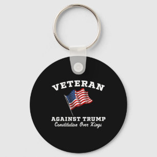 Veteraner mot konstitutionen Trump över Kung Nyckelring