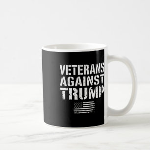 Veteraner mot trumpantirasismen i USA:s militära V Kaffemugg