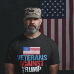Veteraner mot trumpump t shirt<br><div class="desc">Jag kämpade för detta land och nu kommer jag att kämpa mot den republikanske kandidaten,  Donald Trump. Soldater som kämpade för Förenta staterna förenar sig i antitrumpsrörelsen mot mannen som kommer att förstöra just den frihet som vi har arbetat för med denna djärva utformning.</div>