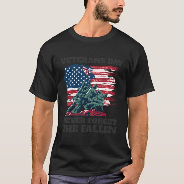 Veteranernas dag glömmer aldrig bort att Fallen US T Shirt (Framsida)