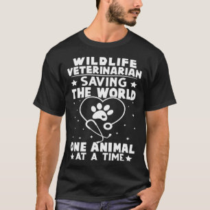 Veterinär för vilda djur som räddar det internatio t shirt