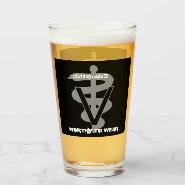 Veterinary Auktoriserad Badass - värd för Bära Glaskopp (Framsida fylld)