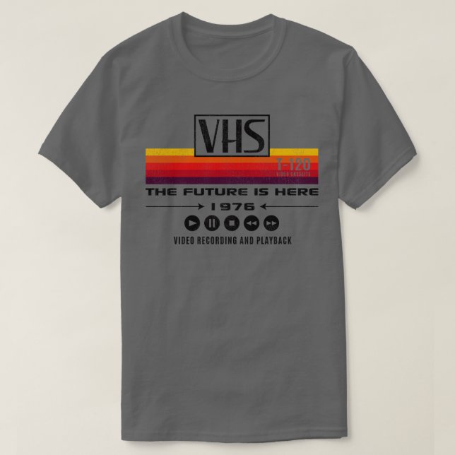 VHS: Framtiden är här 1976 LTS utsliten T Shirt (Design framsida)