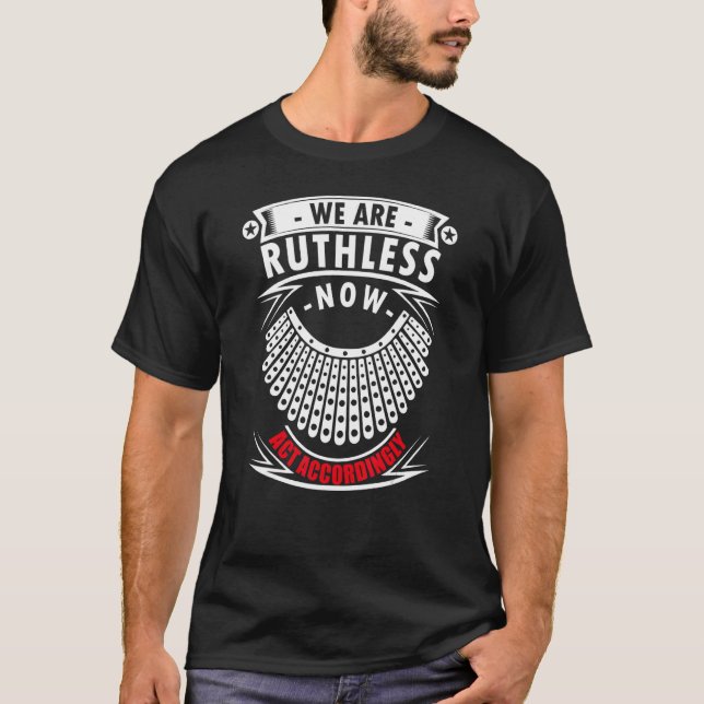 Vi agerar nu hänsynslöst t shirt (Framsida)
