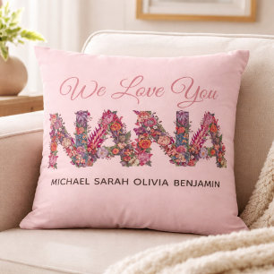 Vi älskar dig Nana Blommig text Pink Barn Namn Kudde
