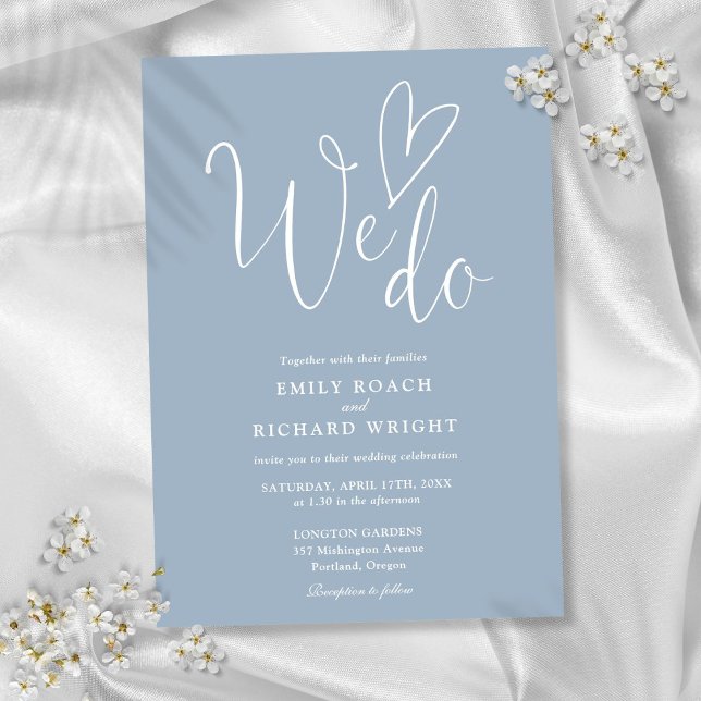 Vi älskar Heart Script Dusty Blue Bröllop Inbjudningar (We Do Love Heart Script Dusty Blue Wedding Invitation)