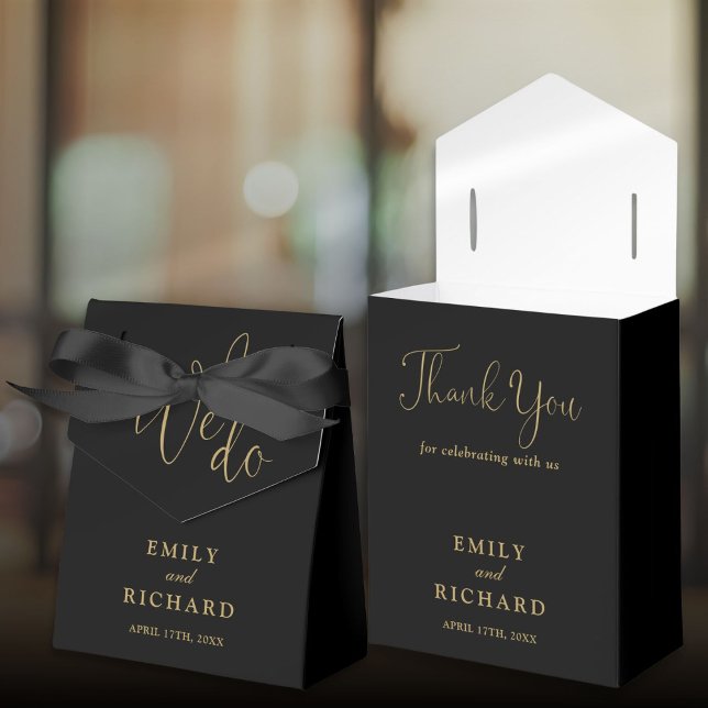 Vi älskar svarta och guldfärgade bröllop presentaskar (We Do Love Heart Black And Gold Wedding Favor Boxes)