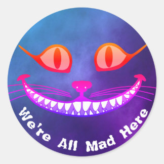 Vi är alla här Lila Cheshire Cat Wonderland Runt Klistermärke