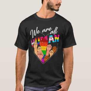 Vi är alla humant Flagga Heart Lgbt Gay pride måna T Shirt