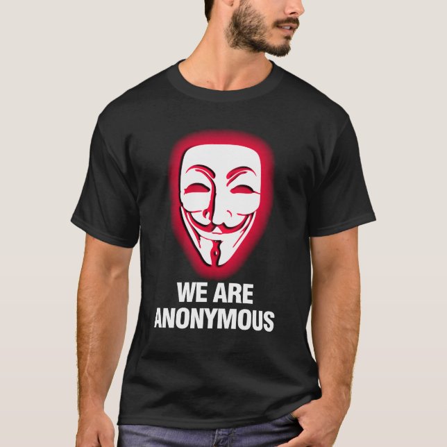 VI ÄR ANONYMA. (RÖTT) TEE (Framsida)