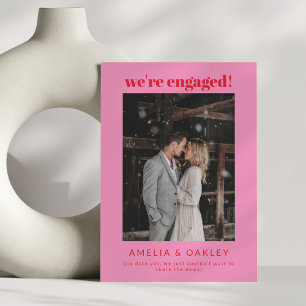 Vi är engagerad i Modern Bright Rosa Red Couple Ph Meddelande