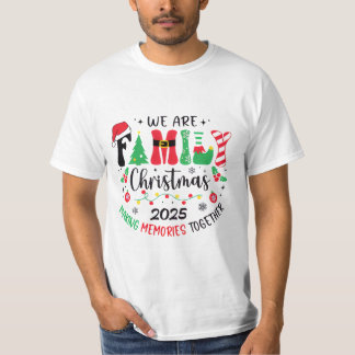 Vi är familj jul T-shirt” T Shirt