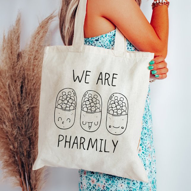 Vi är farmilda | Funny farmaceut Tygkasse (Skapare uppladdad)