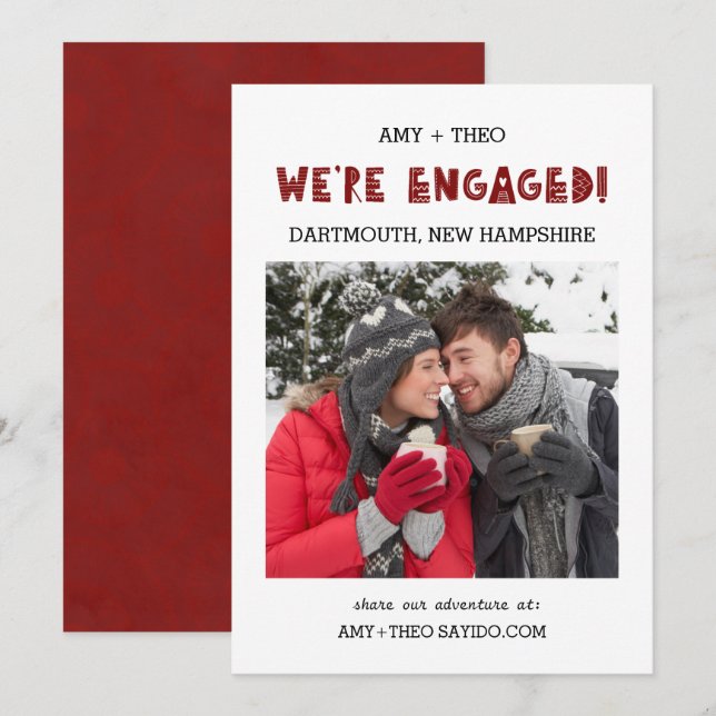 Vi är förlovade Foto Moderna Trendiga Coola Förlov Meddelande (Fram/baksida)