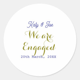 Vi är förlovade lila guldnamn datum elegant enkel runt klistermärke