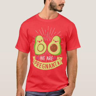 Vi är gravida mamacado Avocado framtida föräldrar. T Shirt