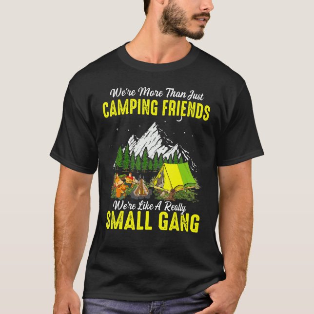 Vi är mer än bara Camping Friends Camper Summer T Shirt (Framsida)