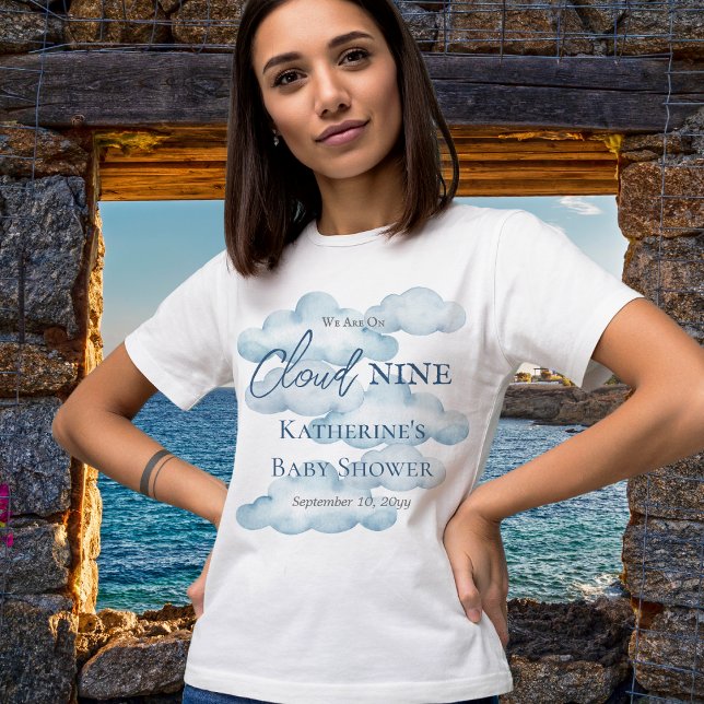 Vi är på molnet Nine Blue Boy Shower T Shirt ("We Are On Cloud Nine"  Blue Boy Baby Shower Woman's T-Shirt)