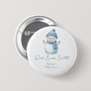 Vi är snöexalterade snömannen pojke baby shower knapp