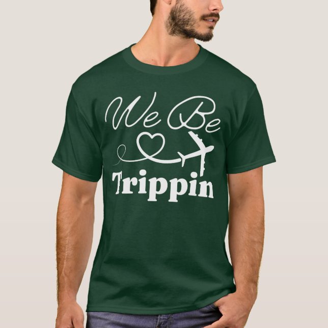 Vi är Trippin Hawaii Strand Sommar Semester Familj T Shirt (Framsida)