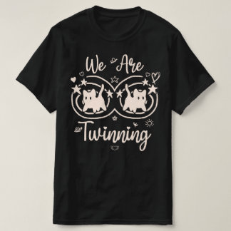 Vi är tvillingar med min bästa vän Bröllop Tvillin T Shirt