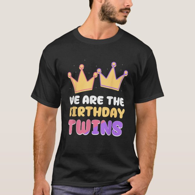 Vi är Twillingar på födelsedagen Cute Celebrate Tw T Shirt (Framsida)