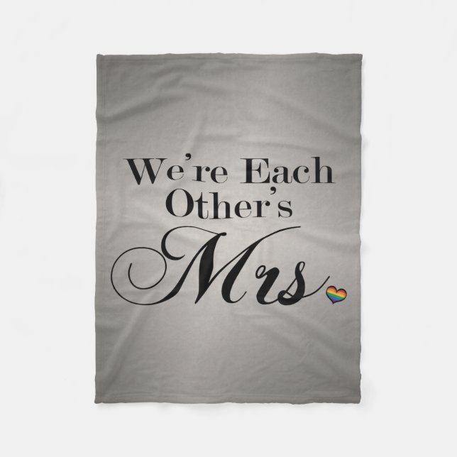 Vi är varandras Mrs Lesbisk Pride Typography Fleecefilt (Framsidan)