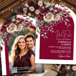 Vi Burgundy Ro QR-kod och Photo Arch Bröllop Inbjudningar