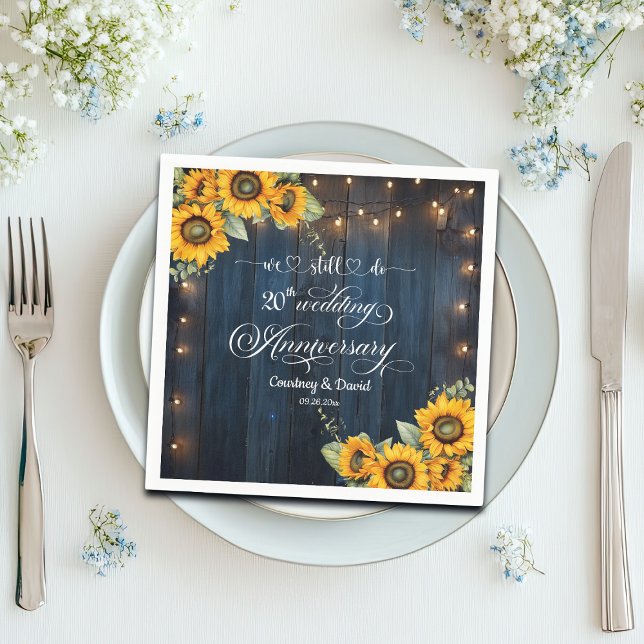 Vi firar fortfarande 20:e Bröllop-årsdagen av Stri Pappersservett (Skapare uppladdad)