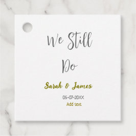 Vi firar fortfarande bröllop-årsdagen av grått gul gåvor etiketter