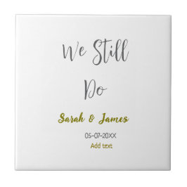 Vi firar fortfarande bröllop-årsdagen av grått gul kakelplatta