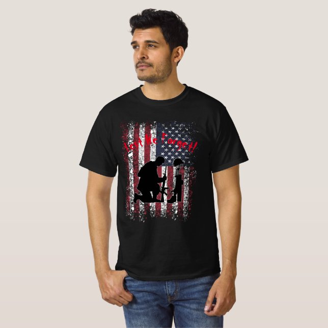 Vi glömmer veterandagen Stars och stripes T Shirt (Hel framsida)