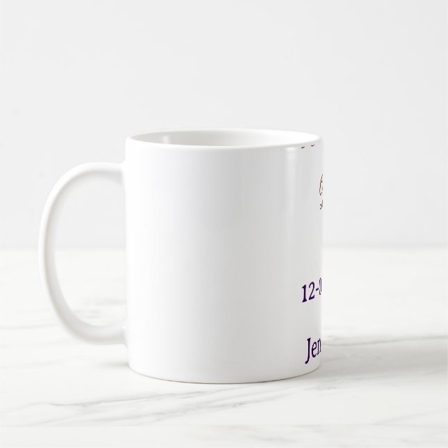 Vi gör fortfarande bruna rosa namn datum år boho r kaffemugg (Vänster)