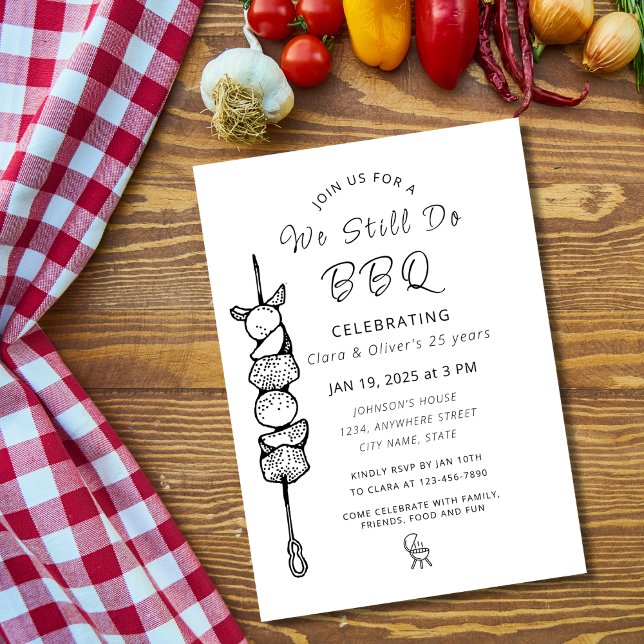 Vi gör fortfarande två gånger på bakgården party b inbjudningar (barbecue minimal outdoor modern black white 20th or 25th or 10th summer wedding anniversary invite)