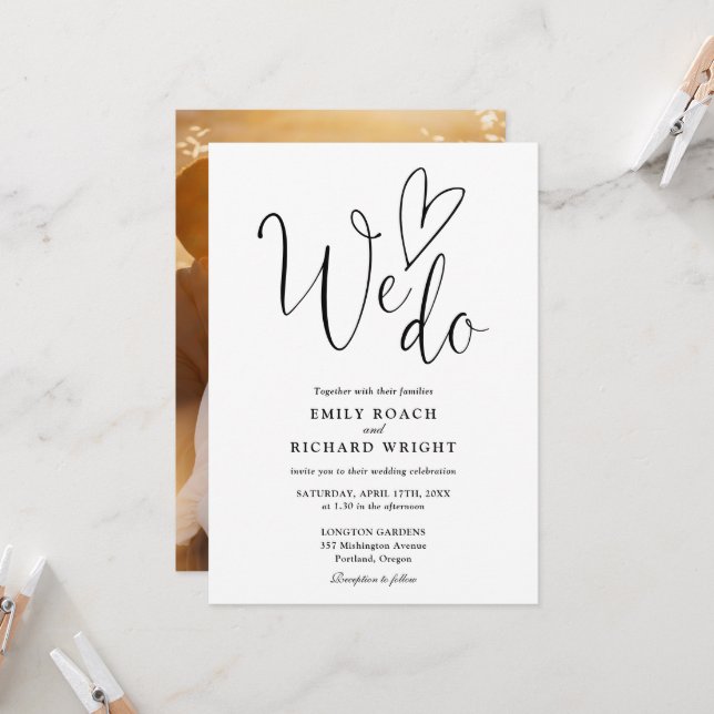 Vi gör Kärlek hjärtfoto svart och vit Bröllop Inbjudningar (Fram/Back In Situ)