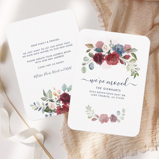 Vi har flyttat Blommigt Flytta Adress Anteckningskort (We Moved Burgundy Floral RC Moving Announcement)