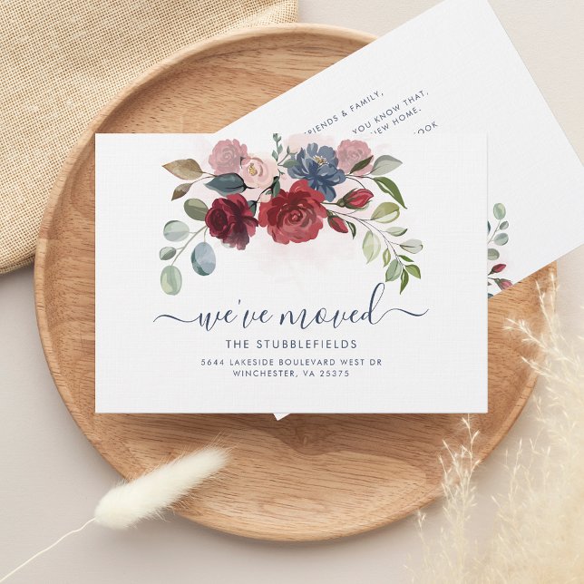 Vi har flyttat Flytta Meddelande om Blommigt (We have Moved Watercolor Burgundy Floral Moving Announcement)