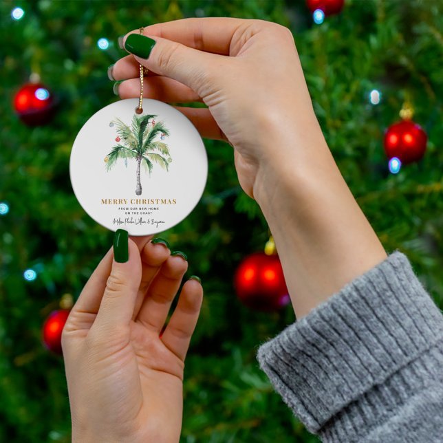 Vi har flyttat Kusten Handflatan Träd Flytta -   - Julgransprydnad Keramik (Coastal Palm Tree Merry Christmas Circle Ornament)