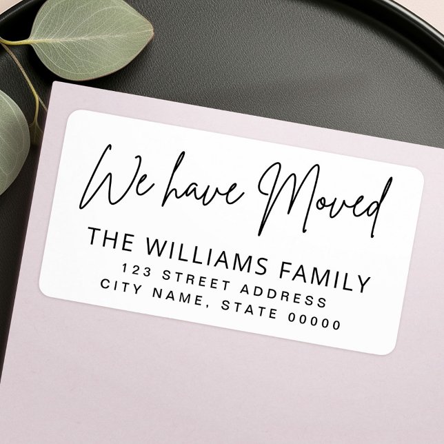 Vi har flyttat returadress för handskrivet skript adressetikett (We have moved handwritten script return address label)