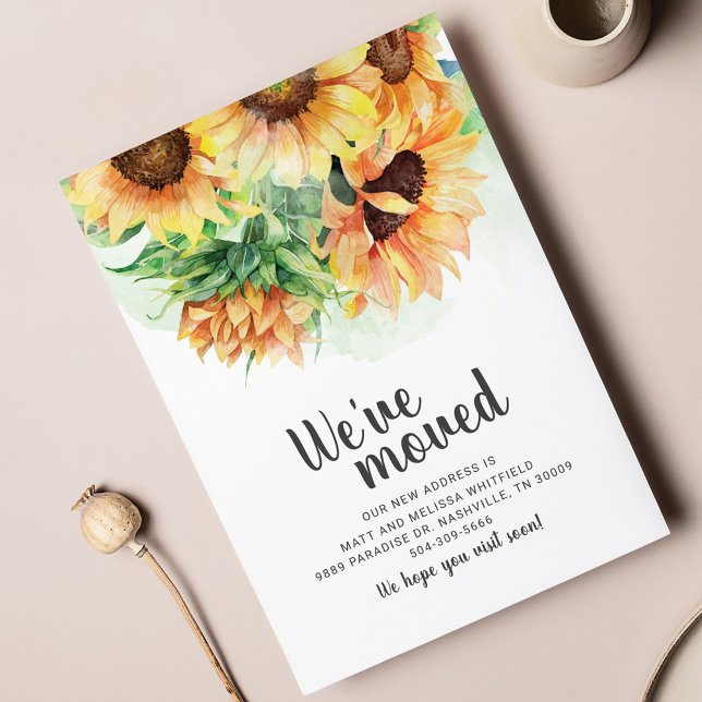Vi har flyttat Solrosans  Flytta Meddelande Vykort (Floral Greenery Moving Announcement Postcard)