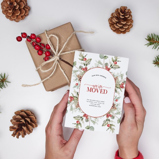 Vi har flyttat Vintertall Röd Bär Meddelande Vykort (Celebrate the new beginning with this festive 'We've Moved" postcard!
)