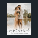 Vi Har gifta Modern Trendig Skriptöverlägg Vykort<br><div class="desc">Modern Trendig Calligraphy Vi Har Married Bröllop Photo Bröllop annnouncement Postcard</div>