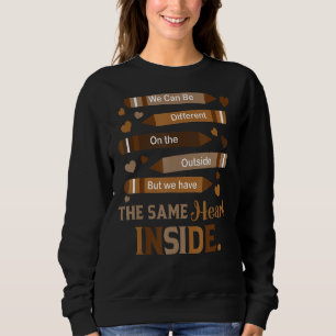 Vi har samma hjärta innanför svart historiemånad t shirt
