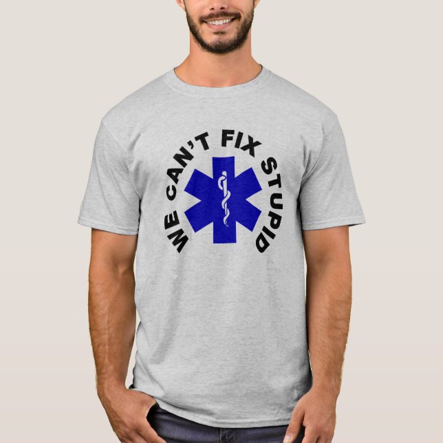 Vi kan inte fixa dumt tee shirt (Framsida)