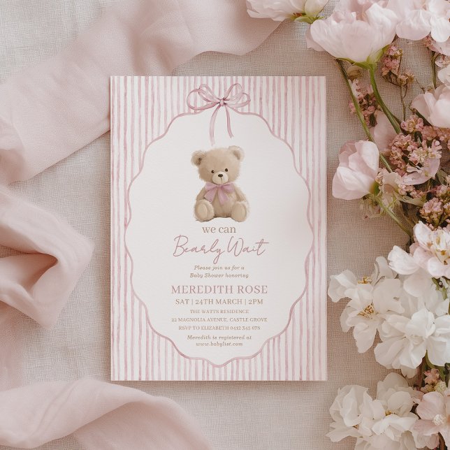 Vi Kan Knappast Vänta Baby Shower Flicka Rosa Ränd Inbjudningar (We can bearly wait! Pink Baby Shower invitation with cute teddy bear)
