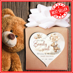 Vi Kan Knappast Vänta Cub Brun Baby Shower Hjärtformat Klistermärke