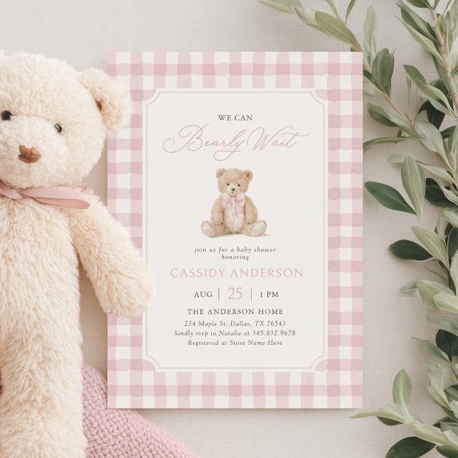 Vi kan knappt vänta Rosa teddybjörn bebissemester Inbjudningar (Skapare uppladdad)