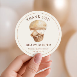 Vi kan knappt vänta Teddybjörn Baby Shower Favor Runt Klistermärke