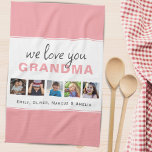 Vi kärlek dig Grandma Rosa Grandchildren 5 Photo Kökshandduk<br><div class="desc">Cute och Modern Vi kärlek dig Grandma Rosa Grandchildren 5 Fotokökshandduk.Anpassningsbar 5 foton av barnbarn. Texten "Vi kärlekar dig mormor är i modernt och trendig svart skript och rosa fet typsnitt. Skapa din egen personlig för en mormor för Mor dag,  födelsedag eller jul och lägg till namn och foton.</div>